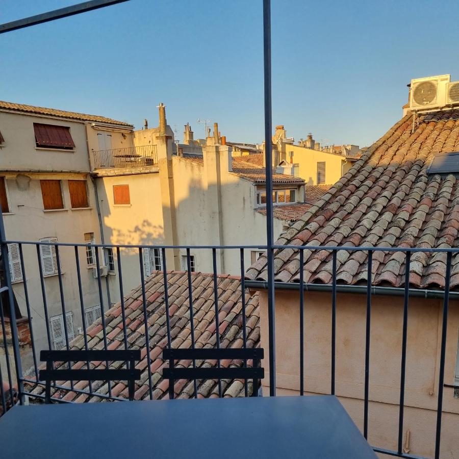 شقة Un Balcon Sur Les Toits D'Aix آيكس أومبروفينس المظهر الخارجي الصورة